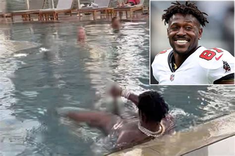 antonio brown leak video|Video: Antonio Brown exposes himself to stunned guests in hotel。